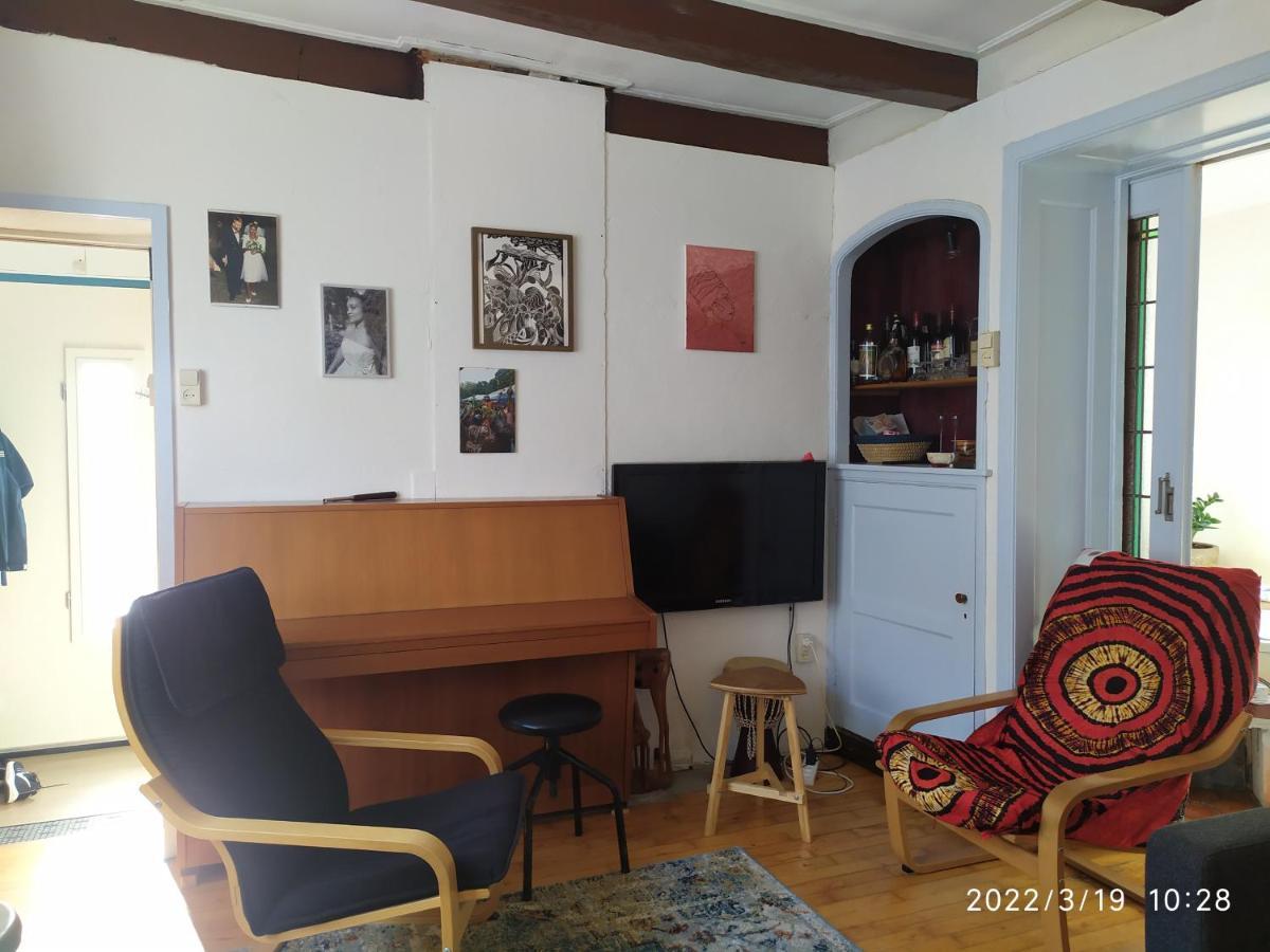 Вилла The Cosy Little House With The Sundial Stavenisse Экстерьер фото